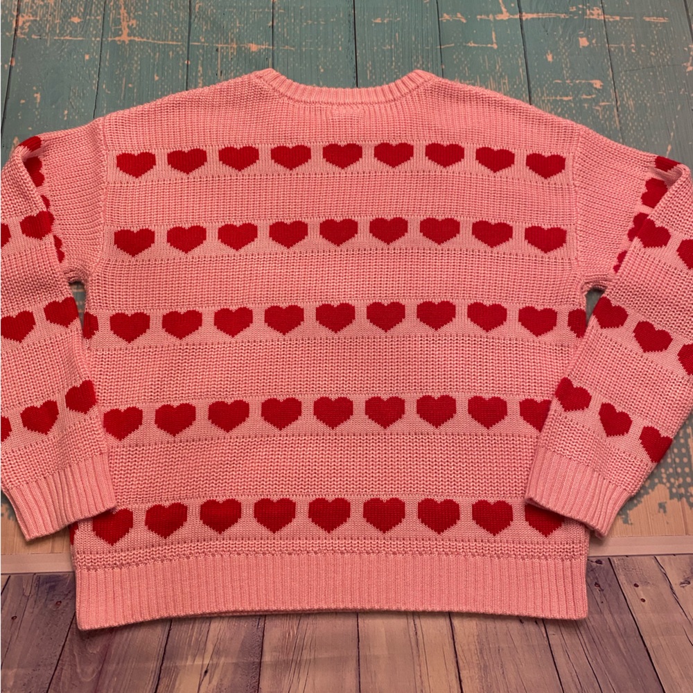 Pink Heart 🩷 Pattern Sweater - Picture 2 of 9